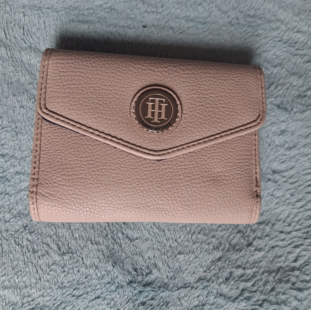 Tommy Hilfiger Pink Wallet